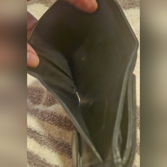 EUC CHANEL Mini Compact Wallet CC logo With dustbag/relisted - Picture 11 of 14